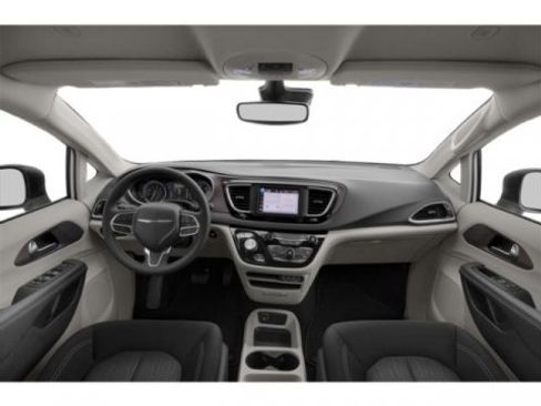 Used 2023 Chrysler Voyager LX FWD image 5