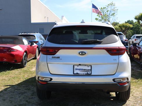 Used 2020 Kia Sportage EX image 6