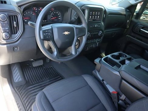 Certified 2025 Chevrolet Silverado 2500 Custom w/ Custom Value Package image 8