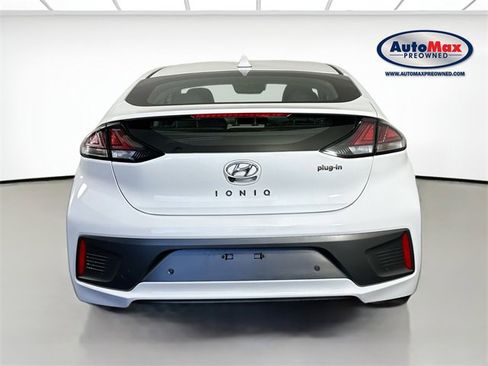 Used 2022 Hyundai Ioniq Limited image 8