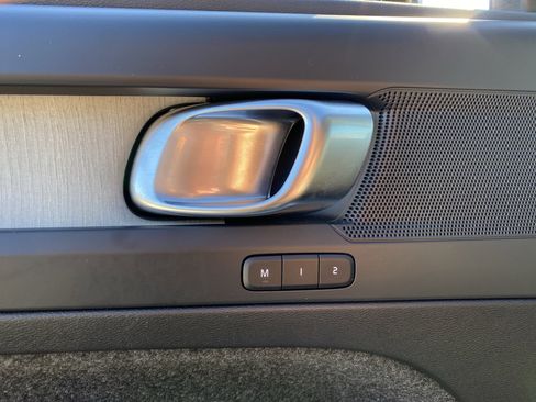 Used 2025 Volvo XC40 B5 Core image 76