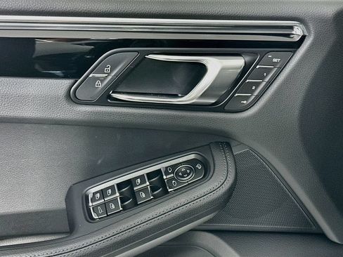 Certified 2026 Porsche Macan AWD/4WD image 20