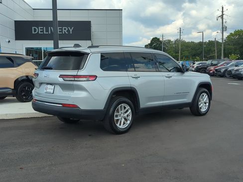 Used 2022 Jeep Grand Cherokee L Laredo w/ Luxury Tech Group I RWD image 7