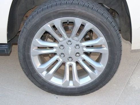 Used 2015 Chevrolet Tahoe LTZ image 31