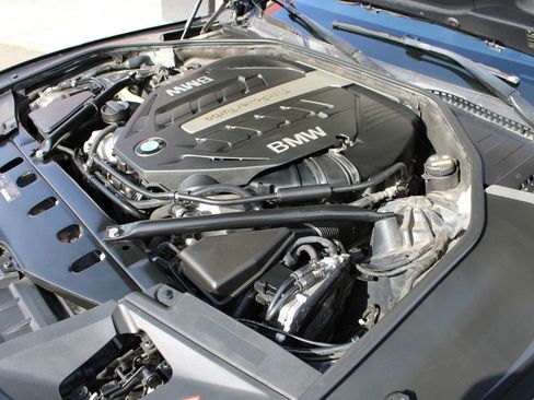 Used 2015 BMW 750Li image 28