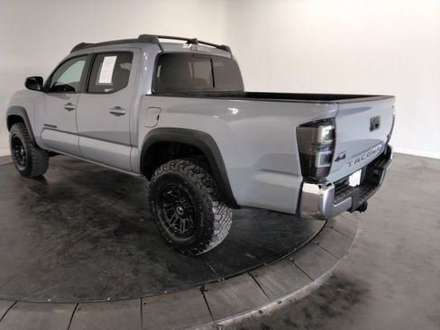 Used 2021 Toyota Tacoma TRD Off-Road image 7