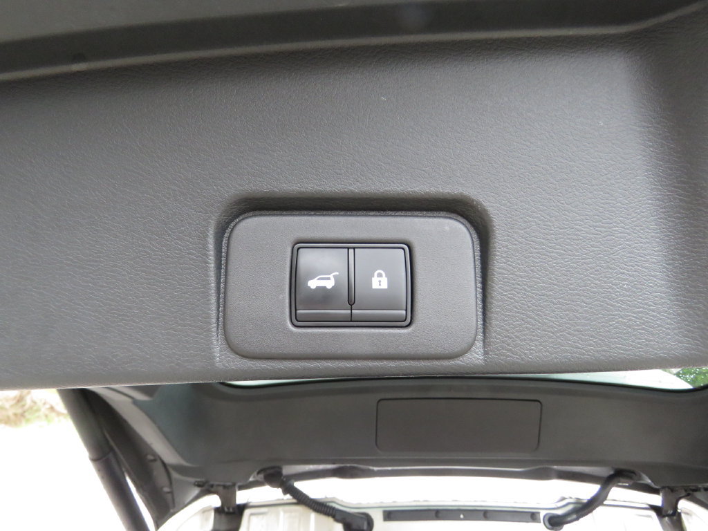 Used 2023 Nissan Rogue SL AWD/4WD image 18