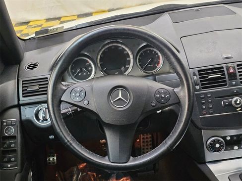 Used 2009 Mercedes-Benz C 300 Sedan image 19