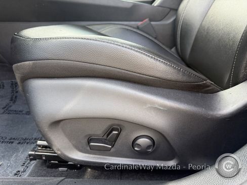 Used 2025 Jeep Compass Limited image 13