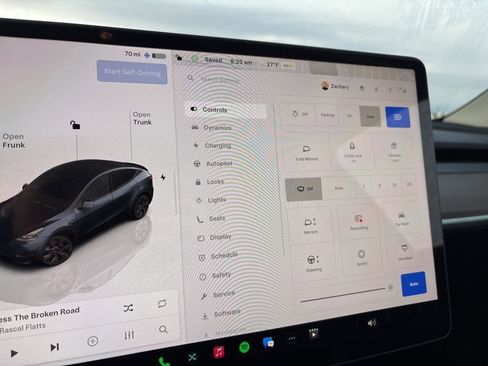 Used 2024 Tesla Model Y Long Range image 25