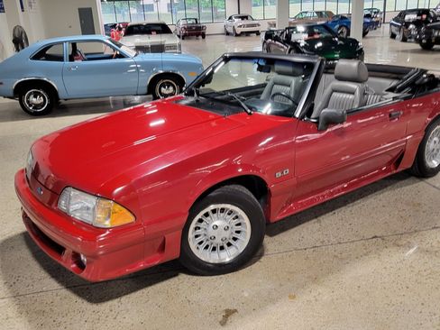 Used 1989 Ford Mustang GT RWD image 13