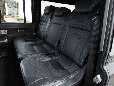 Used 1992 Land Rover Defender 110 image 61