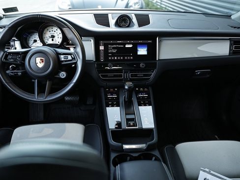 Used 2024 Porsche Macan GTS image 26