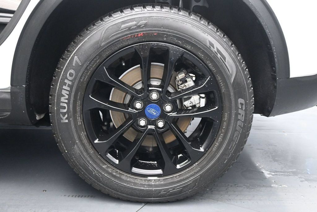 Used 2020 Ford Escape SE Sport FWD image 22