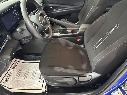 Used 2025 Hyundai Elantra SEL FWD image 30