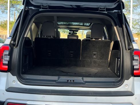 Used 2024 Ford Expedition Max Limited image 19
