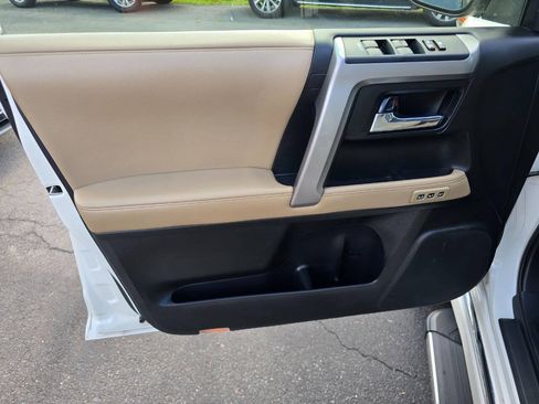 Used 2016 Toyota 4Runner Limited AWD/4WD image 15
