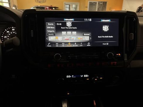 Used 2025 Nissan Frontier Pro-X RWD image 21