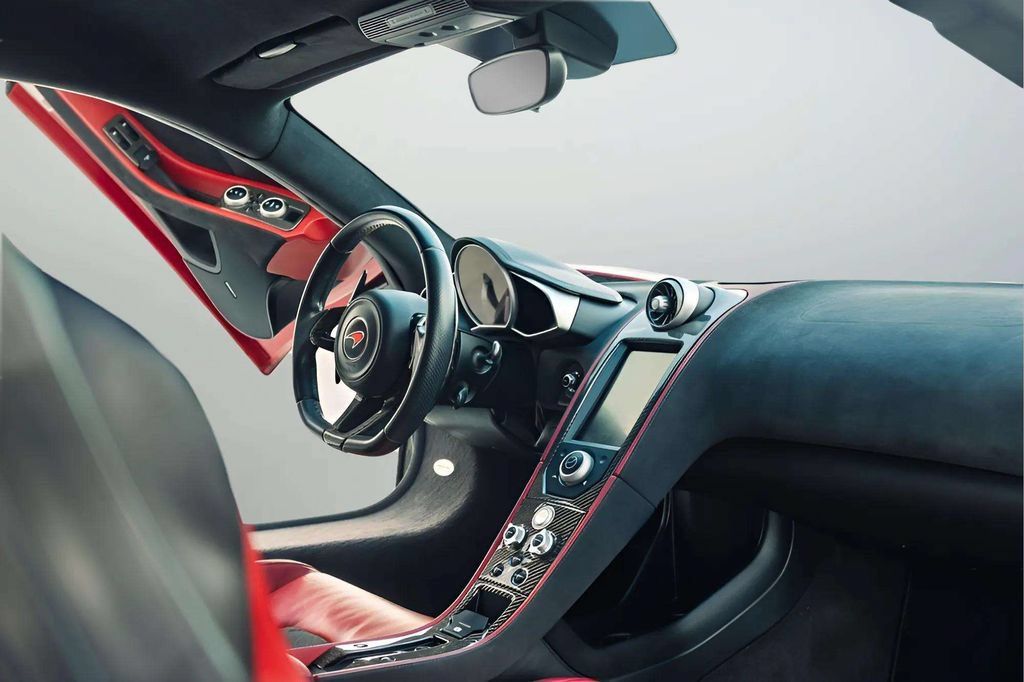 Used 2012 McLaren MP4-12C Coupe RWD image 15
