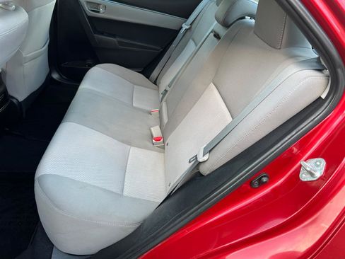Used 2015 Toyota Corolla LE FWD image 12