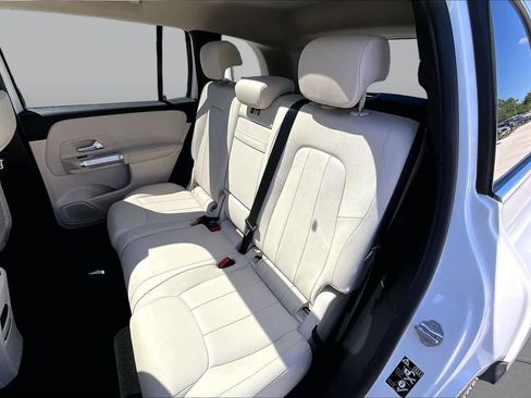 Used 2023 Mercedes-Benz GLB 250 image 18