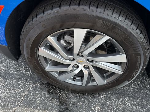 Used 2024 Chevrolet Equinox LT w/ LPO, Floor Liner Package FWD image 9