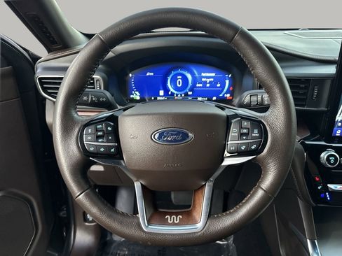 Certified 2024 Ford Explorer King Ranch w/ Technology Package image 32