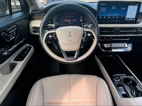 Used 2025 Lincoln Corsair Reserve w/ Jet Appearance Package FWD image 5