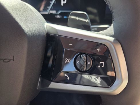 Used 2026 BMW 530i w/ M Sport Package image 26