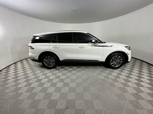Used 2021 Lincoln Aviator 2WD image 5