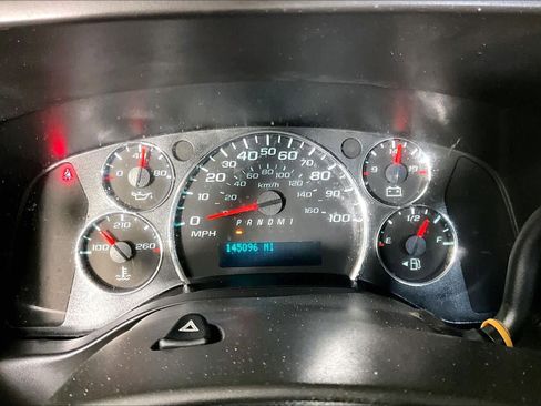 Used 2017 GMC Savana 2500 image 21