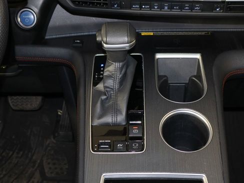 Used 2022 Toyota Sienna XSE image 13