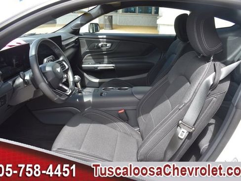 Used 2025 Ford Mustang Coupe RWD image 18