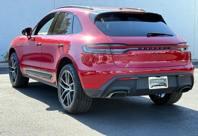 Used 2025 Porsche Macan AWD/4WD image 3