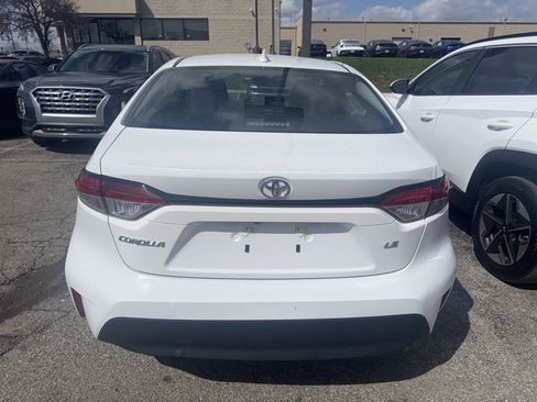 Used 2025 Toyota Corolla LE image 3
