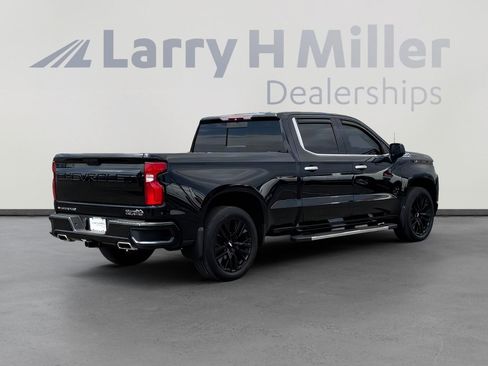 Used 2019 Chevrolet Silverado 1500 High Country w/ Technology Package AWD/4WD image 6