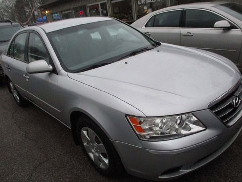 Used 2010 Hyundai Sonata GLS image 1