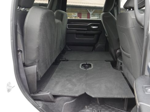 Used 2019 RAM 2500 Big Horn image 32