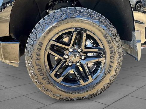 Used 2024 Chevrolet Silverado 1500 Custom Trail Boss image 11