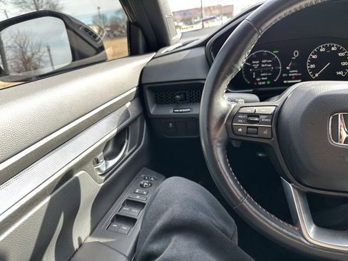 Used 2024 Honda CR-V Sport image 40