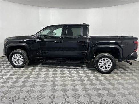 Certified 2025 Toyota Tacoma SR5 image 4