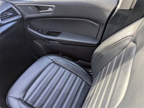 Used 2019 Ford Edge SEL w/ Equipment Group 201A image 18