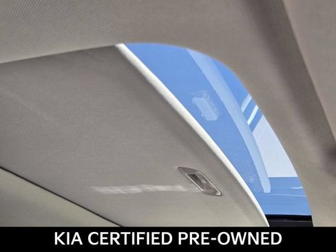 Certified 2024 Kia Telluride S w/ S Sunroof Package AWD/4WD image 9