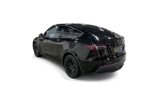 Certified 2023 Tesla Model Y Long Range AWD/4WD image 4