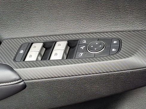 Used 2024 Mitsubishi Outlander SE image 21