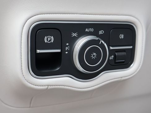 Used 2025 Mercedes-Benz G 550 image 21