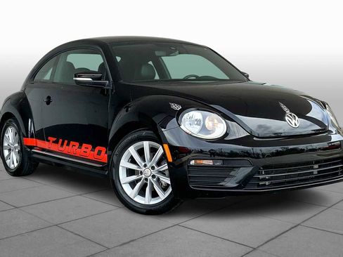 Used 2018 Volkswagen Beetle 2.0T S w/ Style & Comfort Package For S image 3
