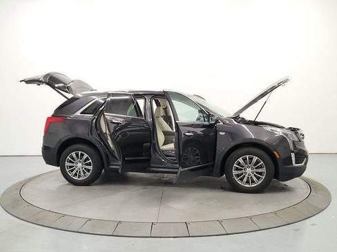 Used 2017 Cadillac XT5 Luxury w/ Driver Awareness Package AWD/4WD image 16