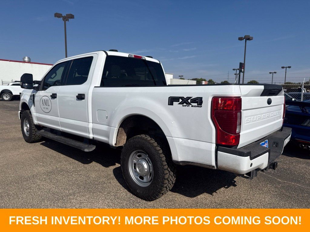 Used 2022 Ford F250 XLT w/ Black Appearance Package AWD/4WD image 4
