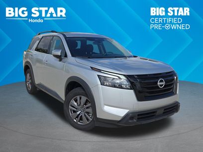 Used 2025 Nissan Pathfinder SV